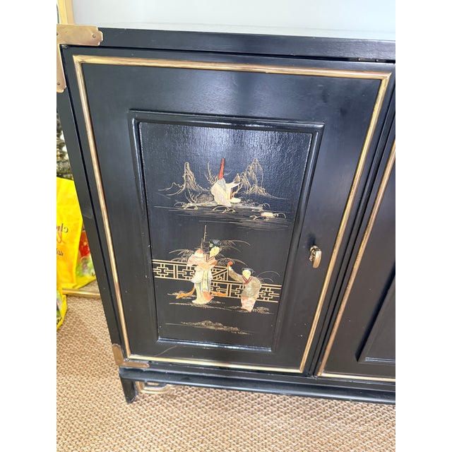 1970s Mastercraft Handcrafted Chinoiserie Chest For Sale In New York - Image 6 of 13