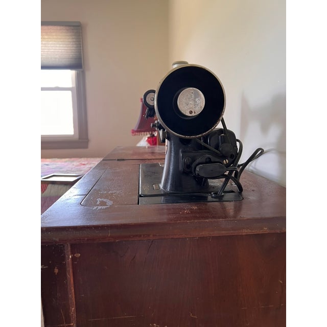 Vintage 1930s Singer Electric Sewing Machine in Original Wooden Cabinet With Extension Leaf For Sale - Image 10 of 16