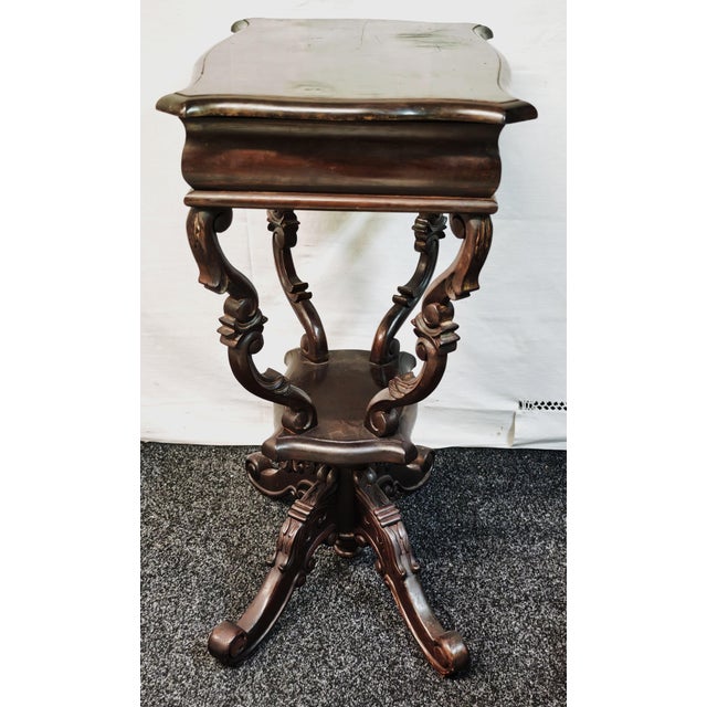 Brown Antique Genoese Louis Philippe Coffee or Side Table in Mahogany Feather For Sale - Image 8 of 10