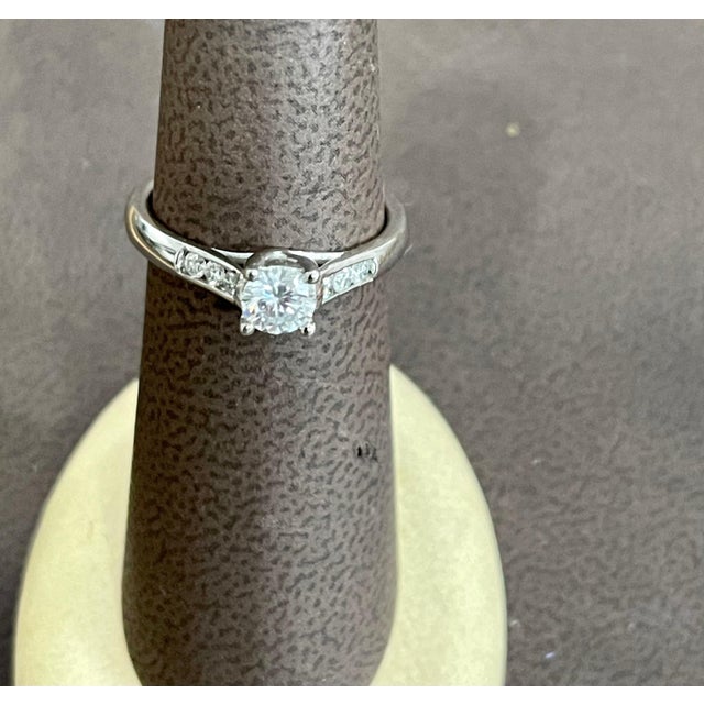 0.75 Carat Diamond Traditional Ring/Band 14 Karat White Gold For Sale - Image 4 of 18