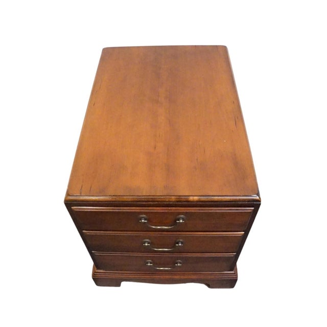 Hekman Furniture Solid Cherry Traditional Style 18" Accent Chairside Chest / End Table For Sale - Image 9 of 12