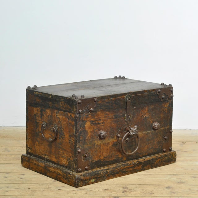 19th Century Antique Japanese Wooden Chest, 1890 For Sale - Image 5 of 17
