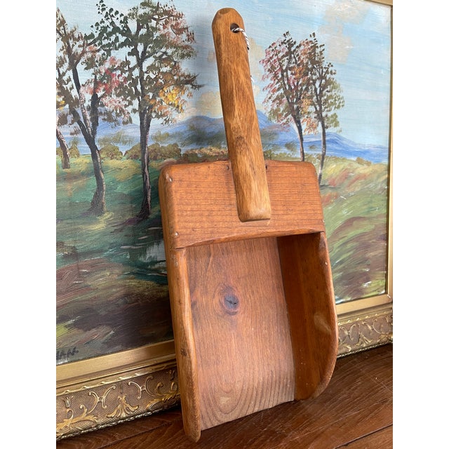 Farmhouse Vintage Hand-Carved Solid Wood Grain Scoop With Sculpted Handle and Maker's Mark. For Sale - Image 3 of 10