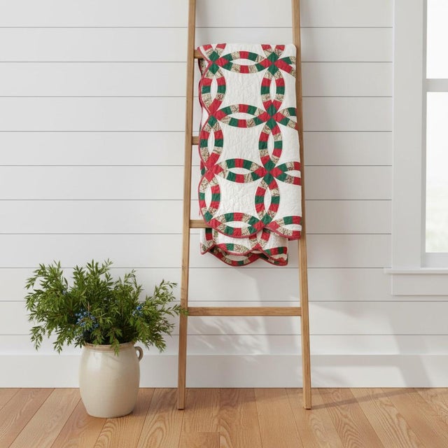 Vintage Handmade Double Wedding Ring Quilt-Wall Hanging-Christmas Throw-Holiday For Sale - Image 11 of 11