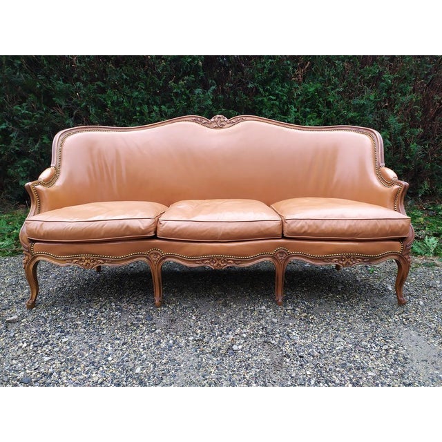 Regency Tan Leather Living Room Set, 1950s, Set of 5 For Sale - Image 4 of 18