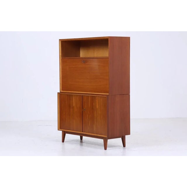 Mid-Century Linen Cabinet, 1960s For Sale - Image 10 of 11