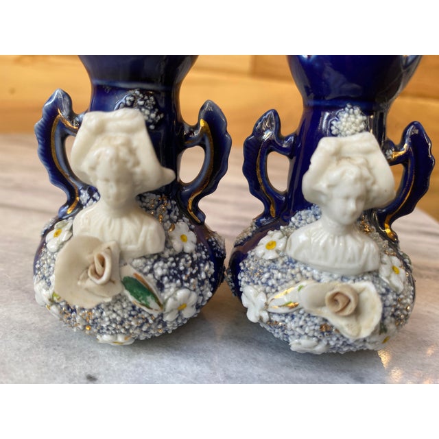 A rare matching pair of Old Paris vases, circa 1860, delicate and incredibly detailed.