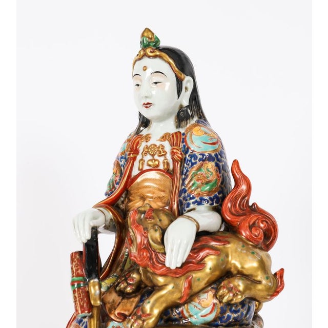 Antique 19th Century Japanese Meiji Kutani Guanyin Sculpture in Porcelain For Sale - Image 15 of 18
