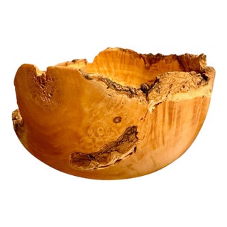 1991 Vintage Jerry McKay Signed Hand-Turned Box Elder Burl Live-Edge Wood Art Bowl For Sale
