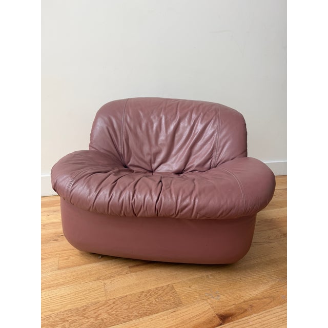 Pink 1980s Burris Industries Postmodern Clam Shell Leather Lounge Chairs, Pair For Sale - Image 8 of 11