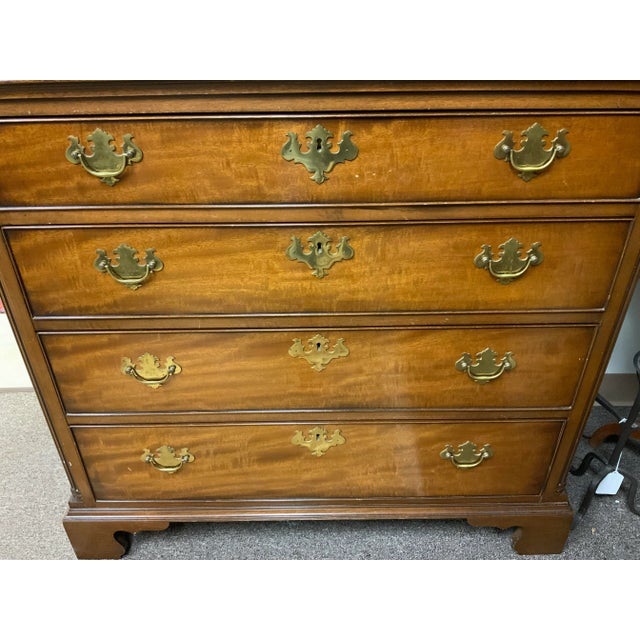 Kittinger Mid 20th Century Kittinger-Williamsburg Chest For Sale - Image 4 of 12