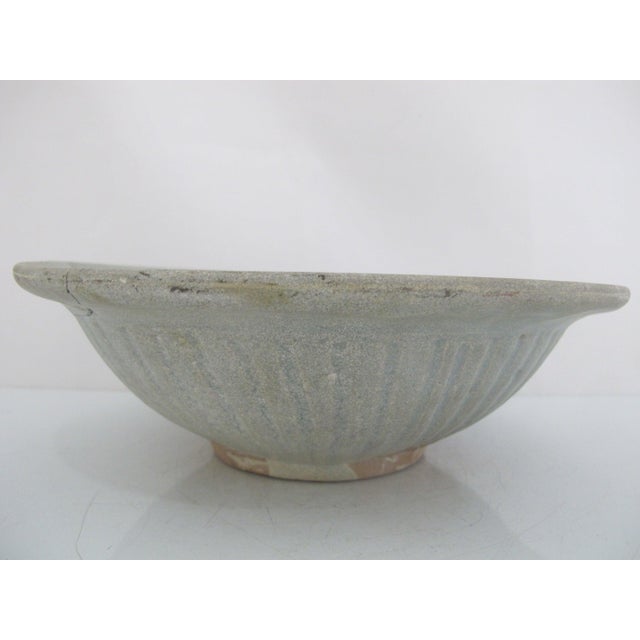 Southeast Asian Thai Sawankhalok Sukhothai Style Celadon Stoneware Pottery Bowl For Sale - Image 4 of 11