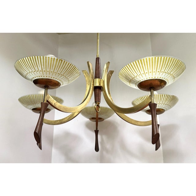 1960s Midcentury Modern Wood and Brass 5-Light Chandelier With Starburst Shades For Sale - Image 9 of 12