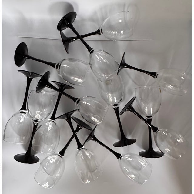 Suitable for your gathering of up to 14, or for having plenty of extra on hand, here is a set of vintage Arcoroc France...