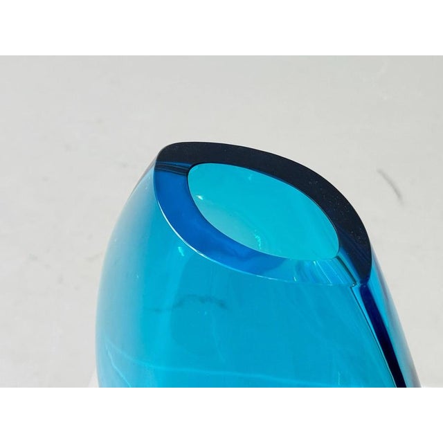 Sarner Cristal Glass Vase in Blue Tinted Studio Glass, Switzerland, 1970s For Sale - Image 6 of 8