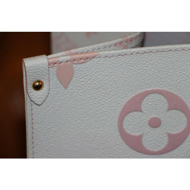 The Sunrise Pastel theme gives Louis Vuitton’s On the go bag a bright fresh look . The House’s iconic Monogram canvas...