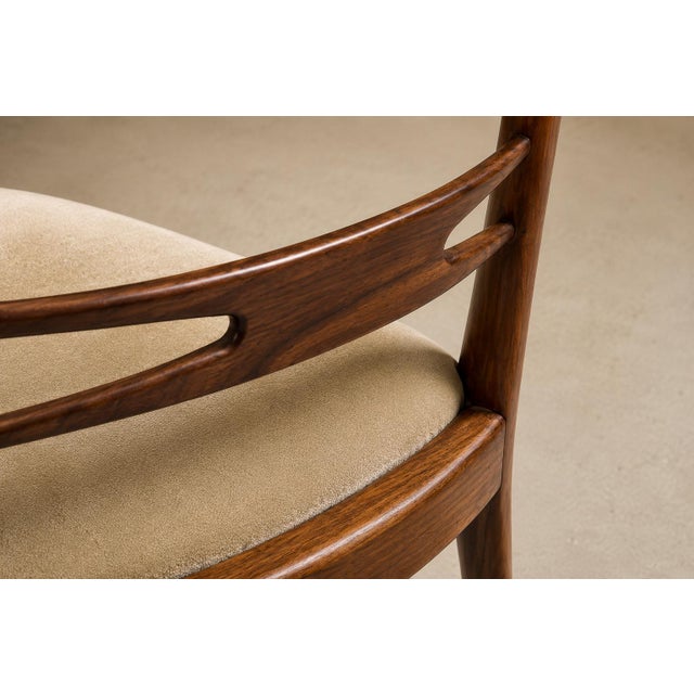 Set of Eight Brazilian Modern Dining Chairs in Caviúna & Warm Ivory Mohair, Giuseppe Scapinelli, 1950s For Sale - Image 15 of 18