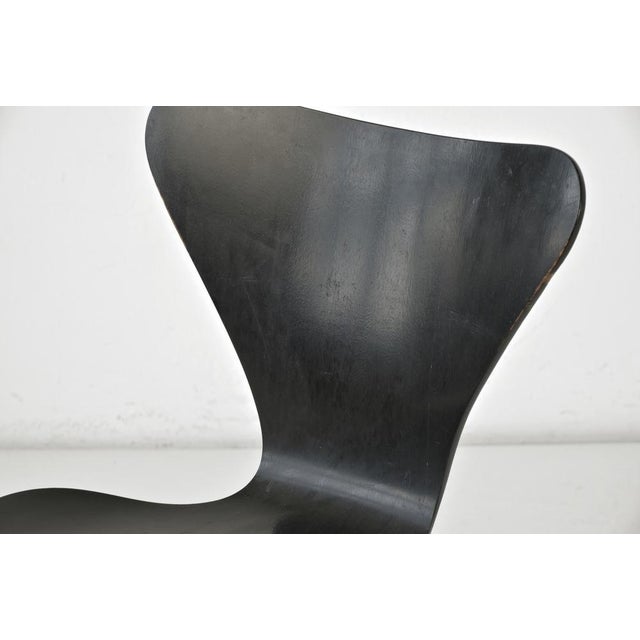 Model 3107 Desk Chair with Wheels by Arne Jacobsen for Fritz Hansen, Denmark 1955 For Sale - Image 13 of 16