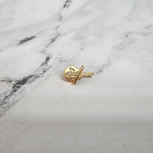 Contemporary Vintage Diamond Violin Brooch 14k Yellow Gold For Sale - Image 3 of 4