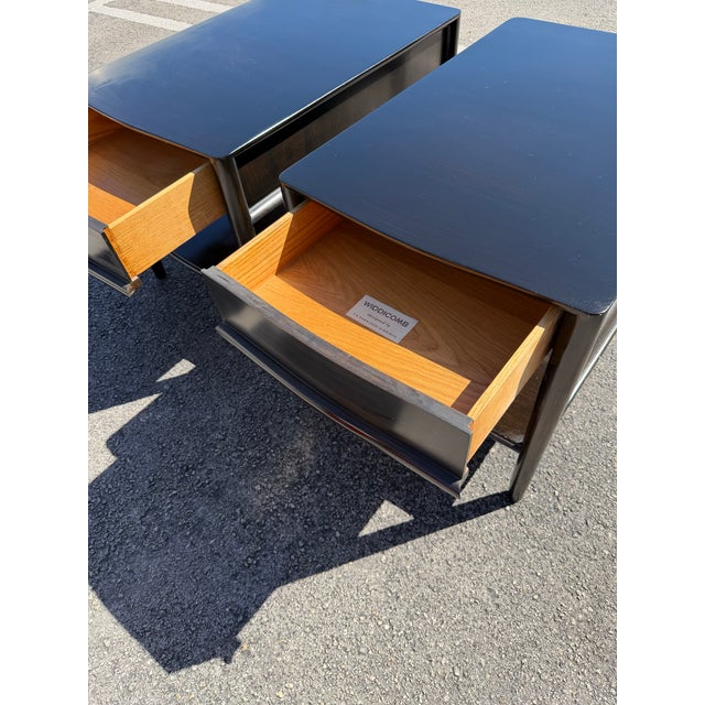 t.h. Robsjohn Gibbings for Widdicomb Lacquered Ebonized Original End Tables With Original Labels a Pair For Sale - Image 12 of 12