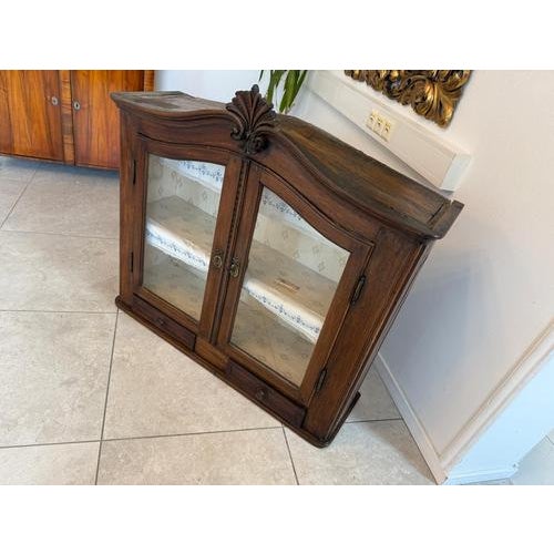 Brown Baroque Display Cabinet in Pine For Sale - Image 8 of 12