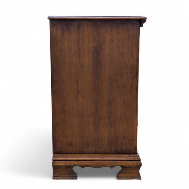 Vintage Traditional Nine-Drawer Wood Dresser With Bracket Feet For Sale - Image 4 of 11