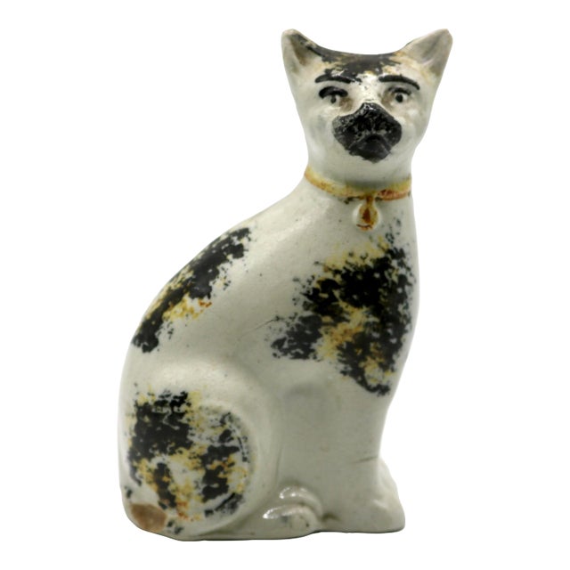 Antique 19th-Century English Staffordshire Spongeware Cat Figurine For Sale