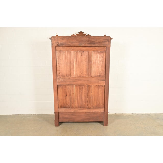 R. J. Horner Style Antique Victorian Carved Walnut Bookcase Cabinet, Circa 1880s For Sale - Image 14 of 15