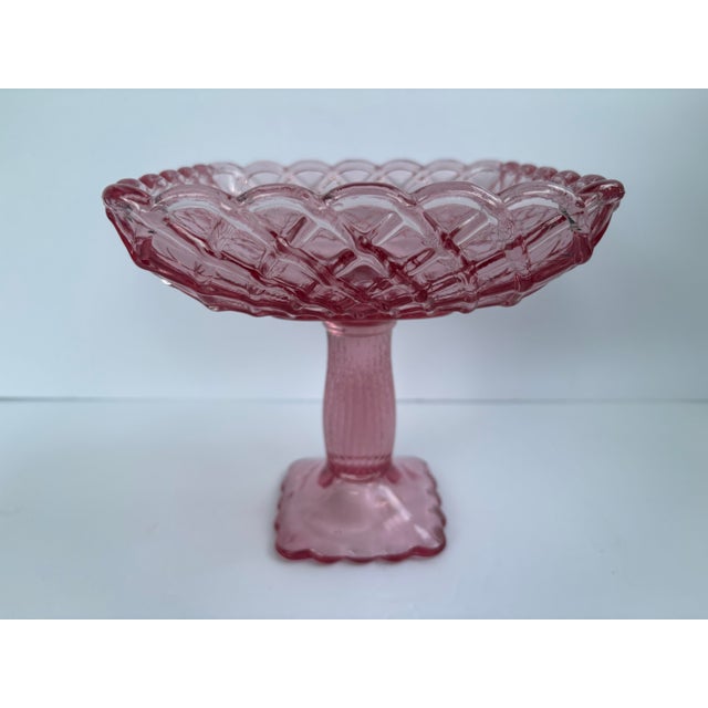 Vintage l.e. Smith Pink “Rose & Trellis” Glass Pedestal Candy Dish / Compote For Sale - Image 4 of 11