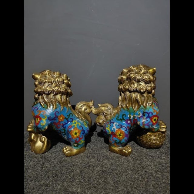Late 20th Century Pair of Vintage Cloisonné Enamel Guardian Lions – Gilt Bronze Wealth Foo Dogs For Sale - Image 5 of 10