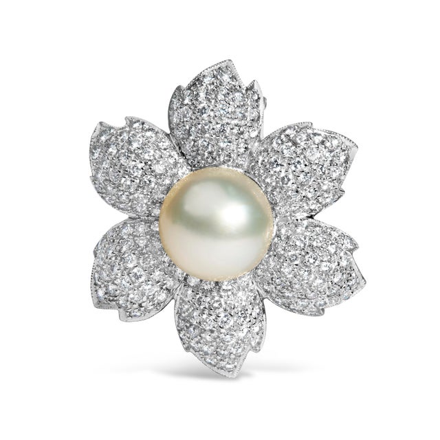 18K 2 3/4 Cttw Diamond and 12.5 MM Cultured Freshwater Pearl Floral Brooch Pin (G-H Color, VS1-VS2 C For Sale