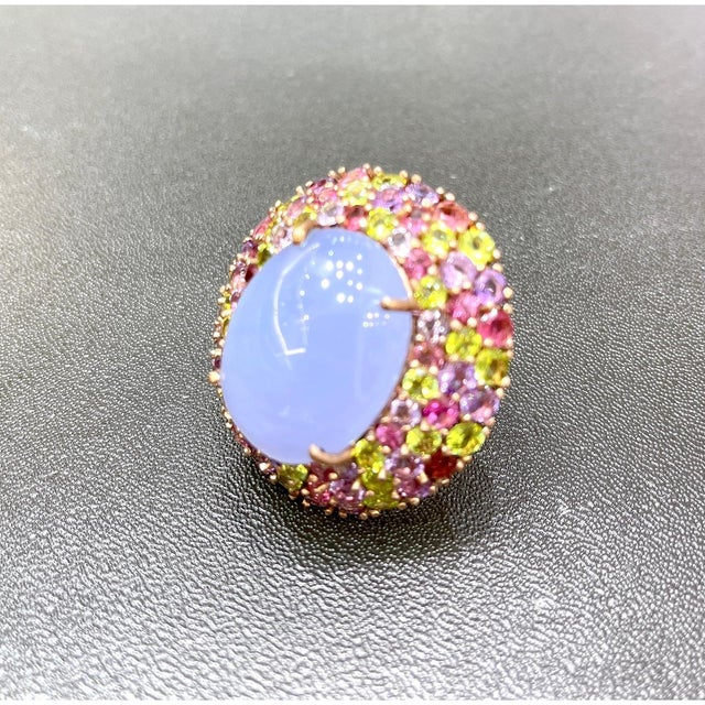 Art Deco Bochic “Flamenco” Chalcedony Fancy Multi Color Gems 18k Gold & Silver Large Cocktail Ring Size 4.5 For Sale - Image 3 of 4