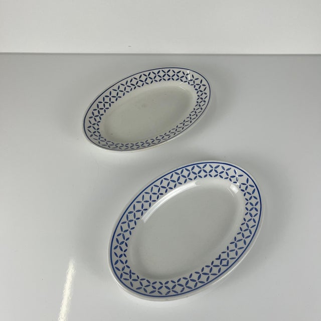 White Ravier Kleber Plates from KG Lunéville, 1960s, Set of 2 For Sale - Image 8 of 8