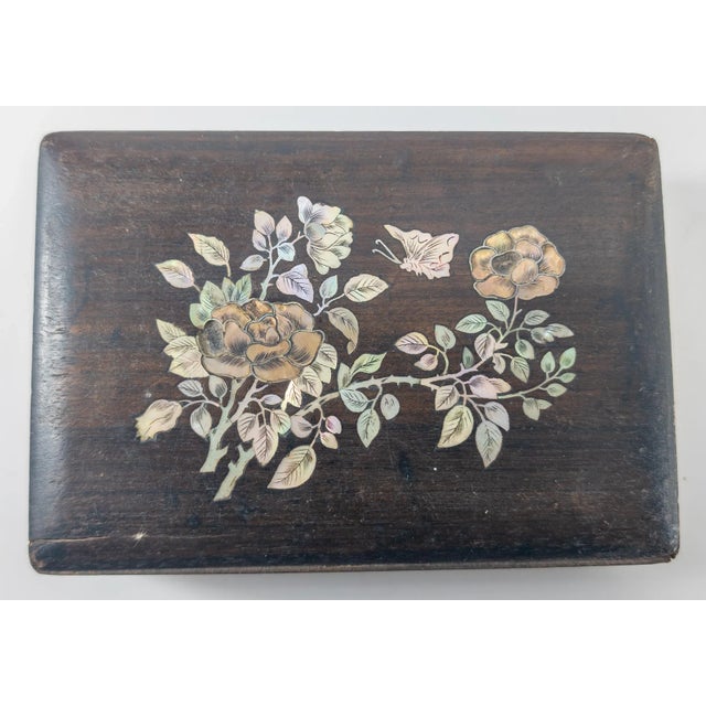 Chinese Early 20th Century Mother of Pearl Abalone Inlaid Chinese or Vietnamese Box For Sale - Image 3 of 12