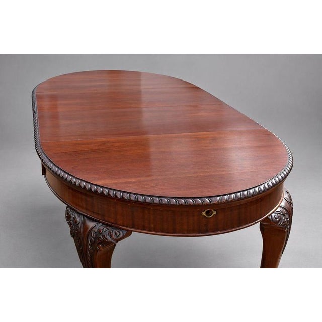 Wood Edwardian Extending Dining Table and 12 Chairs in Mahogany, 1910, Set of 13 For Sale - Image 7 of 8