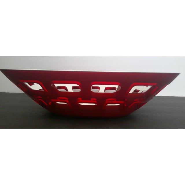 Vintage Guzzini Italian Two Layer Lucite MCM Red and White Bread/Fruit Basket For Sale - Image 10 of 11