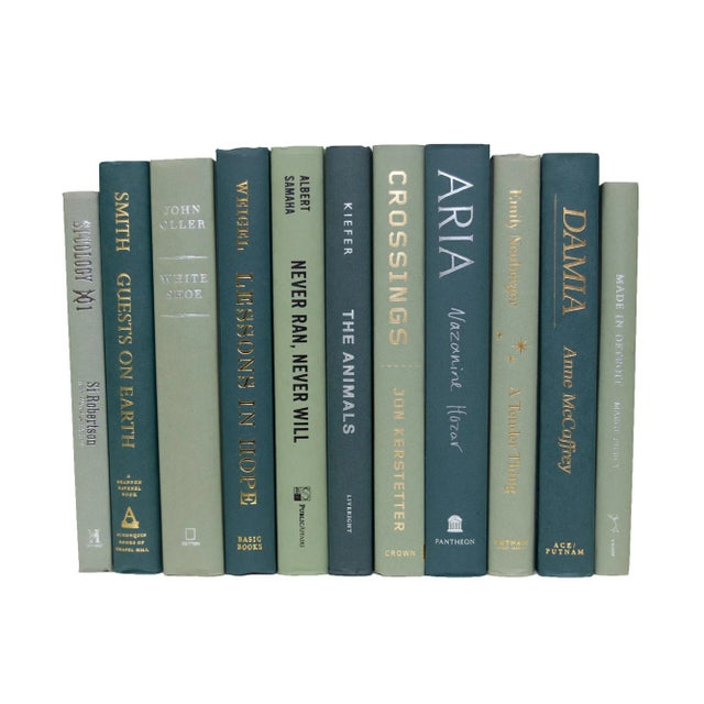 Take your design to a new level with the Modern Ivy ColorPak from Booth & Williams. One linear foot of authentic modern...