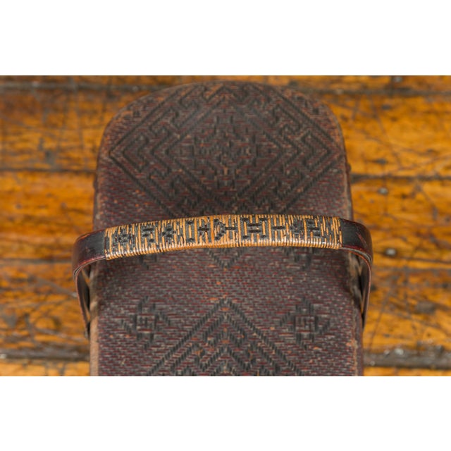 Brown Antique Chinese Rattan and Bamboo Lunch Box with Geometric Motifs and Handle For Sale - Image 8 of 12