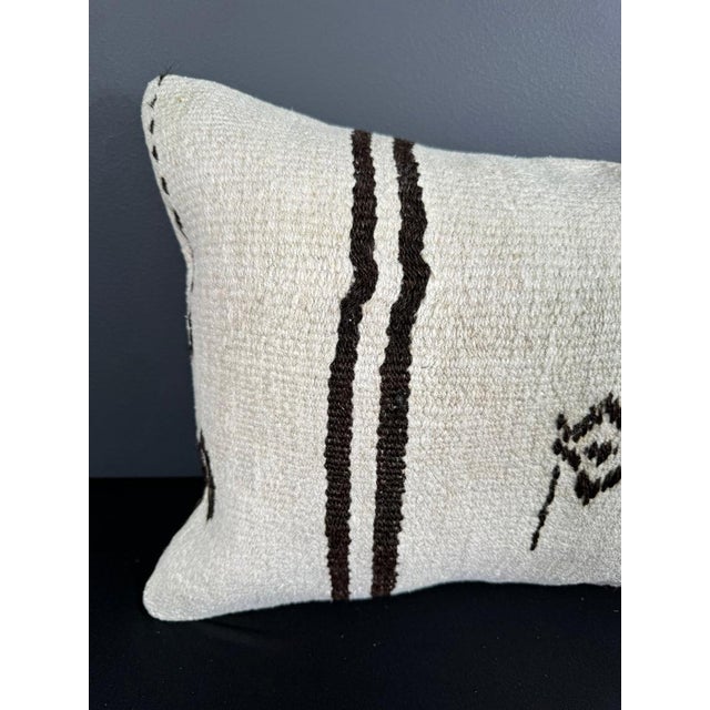 Contemporary Turkish Hemp Pillow Cushion Natural Beige Black Pillow Cushion Cover 16" x 24" For Sale - Image 3 of 4