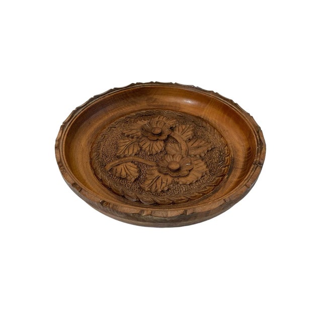 This European carved turned wood bowl is a beautiful decorative piece with a floral design. Its unique style make it a...