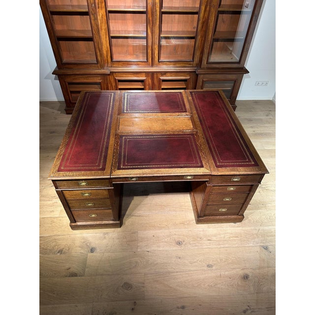 Large Partners Desk, 1890s, in Flawless conditions. Designed 1890 to 1919