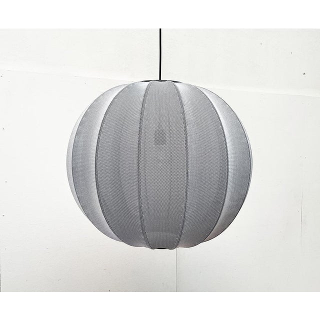 Imposing pendant lamp from the Knit Wit series from the Danish manufacturer Made by hand from Copenhagen. The Knit Wit...