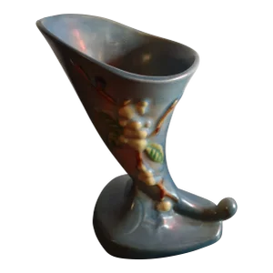 Vintage Roseville Pottery Cornucopia Bud Vase.