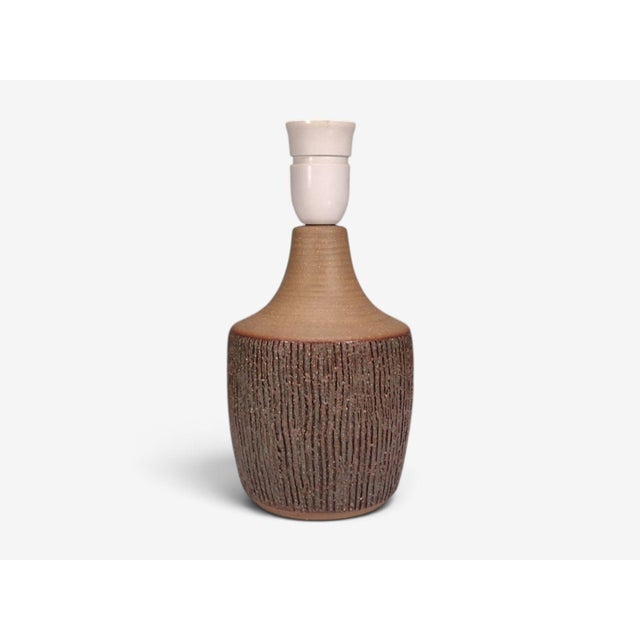 1960s 1960s Mid-Century Modern Einar Johansen, Rustic Brown Stoneware Table Lamp For Sale - Image 5 of 10