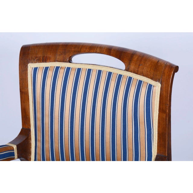 Biedermeier Armchair in Walnut Veneer and Oak, 1830s For Sale - Image 4 of 13