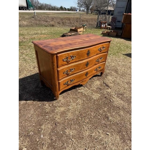 18th Century French Louis XV Cherrywood Chest of Drawer / Commode For Sale - Image 6 of 17