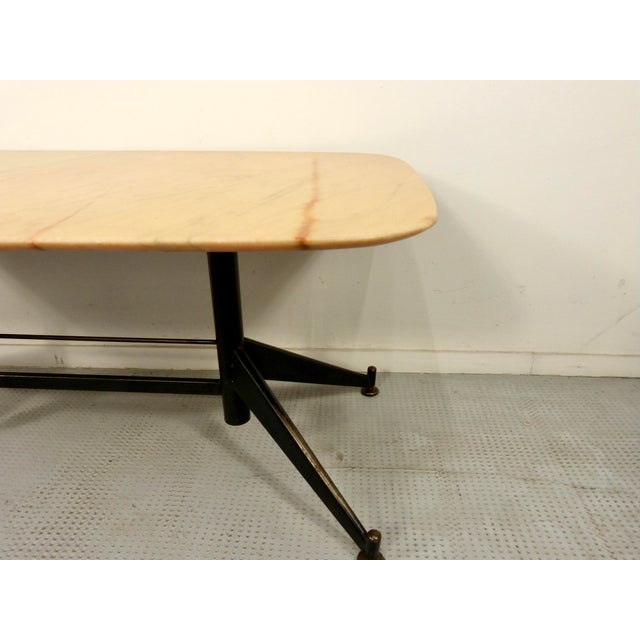 Italian Geometric Table in Carrara Marble and Steel, in Very Good conditions. Designed 1960 to 1969