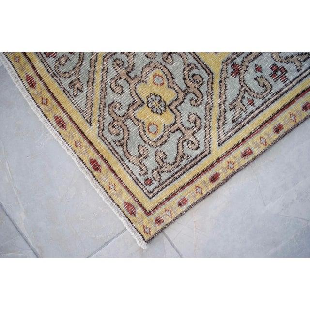 Hand Knotted Yellow Oushak Carpet Medallion Pattern Turkish Rug - 5′1″ × 7′9″ For Sale - Image 12 of 13