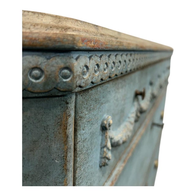 Early 19th Century Gustavian Commode For Sale - Image 4 of 9
