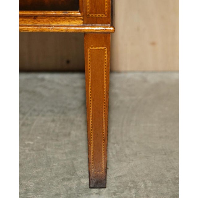 Mid-Century Modern Burr Walnut Bedside Tables by Andrew Thompson, 1960s, Set of 2 For Sale - Image 11 of 18